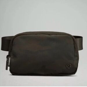 lululemon athletica Camo Everywhere Belt Bag